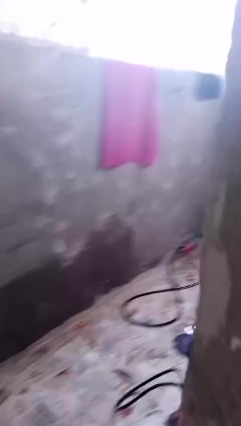 السلام عليكم دار لبيع مساحته 50 بظهر بيت بنيه تجير حاله حال زراعي مي كهرباء رسمي مجاري رميه تبليط قرب شارع لعام بيت ما يحتاج يشي كله جديد مرممه بيت قفله مال بيع بدون عمله 25     زعفرانيه رقم لهاتف *********** ولي ريد غراض هم بيعله جدد ويا البيت
