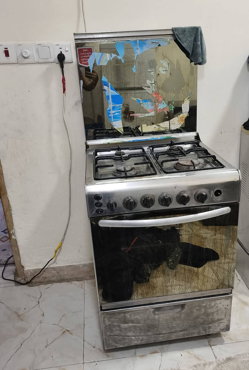 ثلاجه 28 قدم تجميد فول
طباخ فريش مصري كوله شغال ع الفحص(المكان حي الجهاد) 
اوفن ممستعمل جديد اكو توصيل ***********
براد شغال حار وبارد
