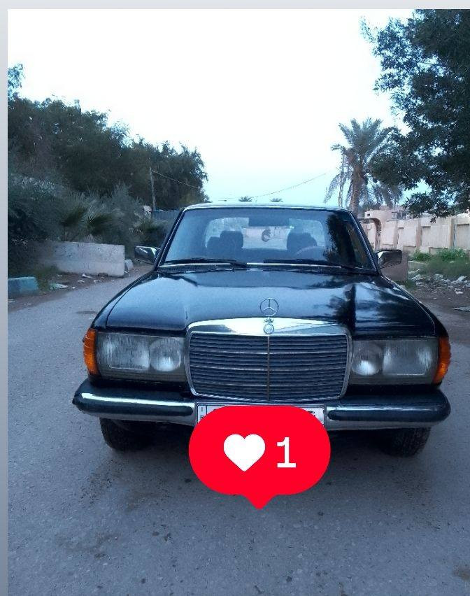 مارسدس ابو جحيل موديل 82
رقم مميز نينوى دولي بأسمي سنوية لل28 
محرك بلادي قبغ اسود كابريتر لاتنقيص ولاتبخير 
كير عادي 6 نمر 
مصبوغة عام للجمالية 
السعر 46 
***********
