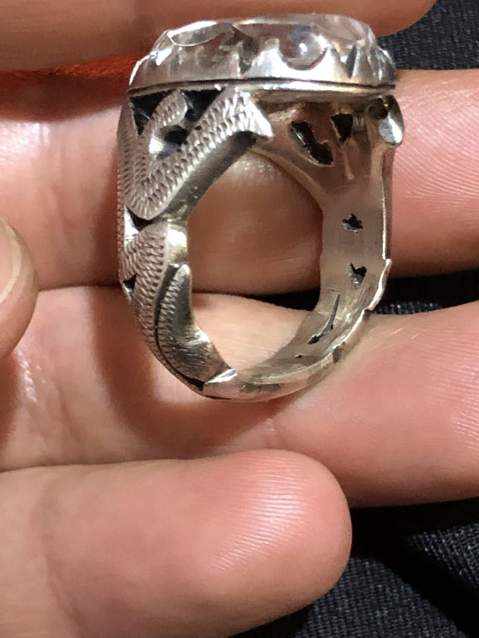 سلام عليكم
در مترش قديمه 
صياغه يدويه ثكيله تحفه
مكاني بغداد مدينه الصدر 
اعتذر لايتوفر توصيل


**إذا كنت صاحب هذا الإعلان وتريد حذفه لأي سبب، رجاءا أرسل رسالة إلى الدعم الفني**