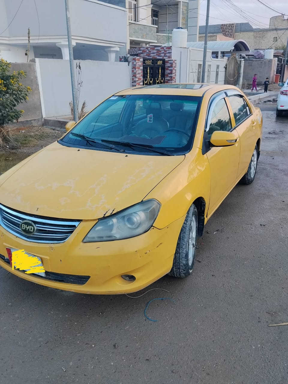 السلام عليكم
بي واي دي 2013.  G3  رقم بغداد
محور مكينة 
كير عادي
السعر 42 المكان بابل الحصوة كير ومحرك مكفولات
هاتف ***********
