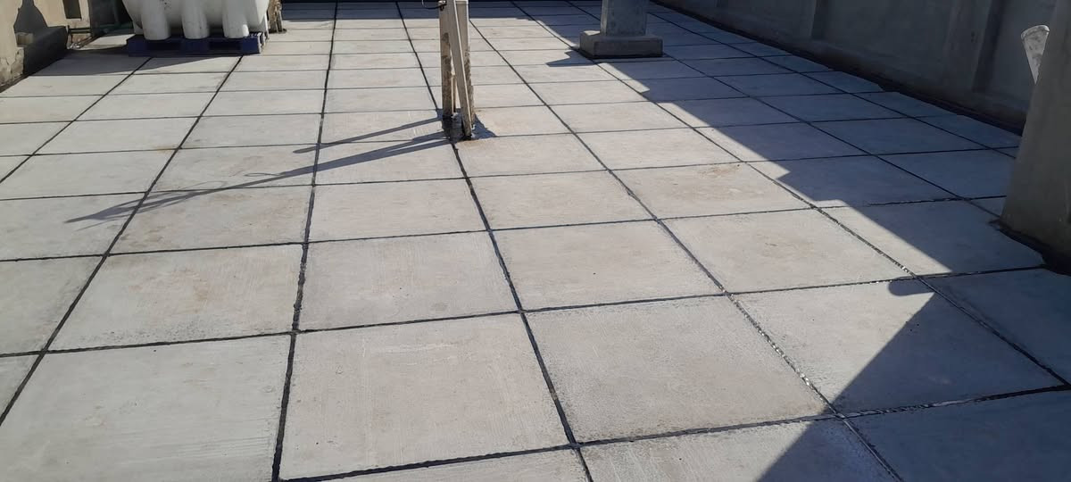 كادر ابوعباس كرسته وعمل الاشتايكر والماستك والزفت والعوازل الحرارة وادمت السطوح القديمة هاتف ***********و***********
