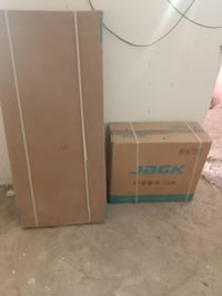 عندي مكينه صناعيه السعر 300 ميز خشب 50 ميز مال اوتي 25 هذا 07513375913