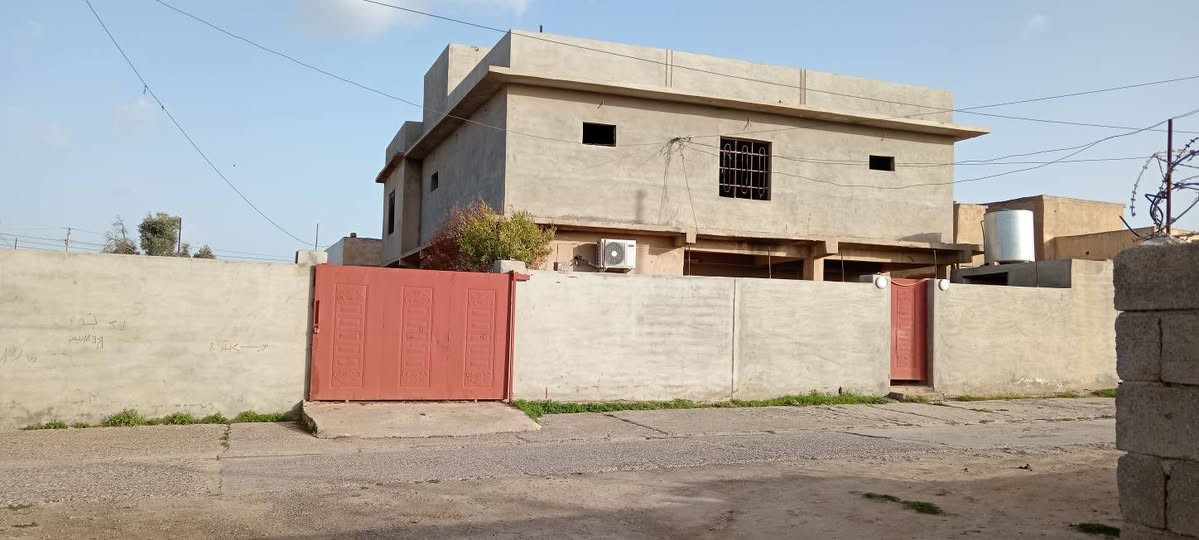 السلام عليكم بيت مساحه 500 للبيع حي المدرس استفسار اتصل
***********
