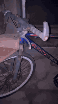 للبيع بايسكل (دراجة هوائية) حديد
بايسكل حديد قوي ومتين، مناسب للاستخدام اليومي.
حالته منزجر/مستعمل ويحتاج تنظيف وصيانة بسيطة، يشتغل بدون مشاكل أساسية.

السعر: 40 ألف وبيه مجال بسيط
المكان: بغداد – الحرية – الدولعي
الرقم: ***********

الجاد فقط، الاتصال أو واتساب.
