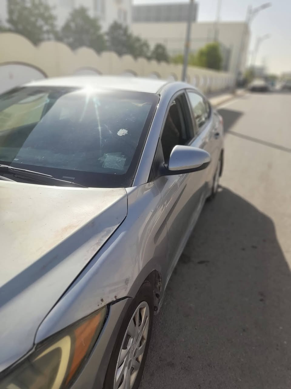 النترا وارد أمريكي موديل١٧ باسمي سنويه ٢٨ السياره جاهزه فقط الحداديه تحتاج  (ضبط)وتوجد بالباب الي خلف السائق دحجه لم تعمر تأتي على البارد//تبريدفول // ابيع او مراوس مع سياره كوريه الاتصال *********** واتساب
