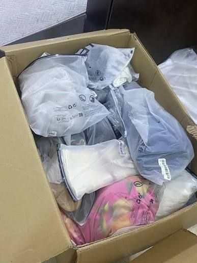 ثلاث كرتين شي انا جدد ممفتوحات  ملابس صيفية وحذية وقبعات شلع علا الف القطعة


**إذا كنت صاحب هذا الإعلان وتريد حذفه لأي سبب، رجاءا أرسل رسالة إلى الدعم الفني**