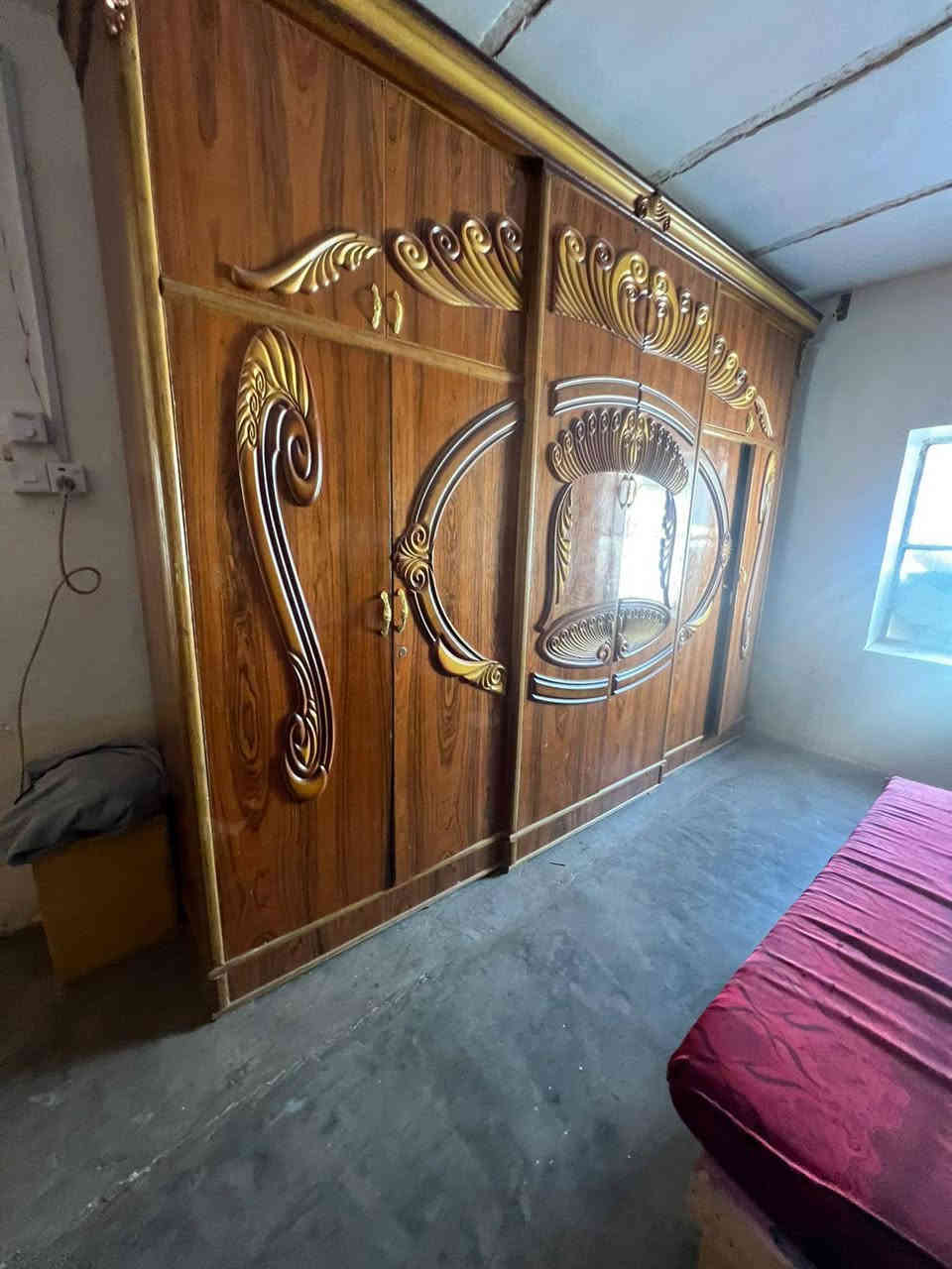 غرفه. مستخدمه للبيع 

الستفسار على رقم واتساب ***********
