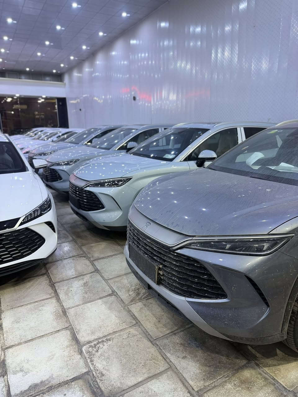 🌏شركة يونس العتابي  لتجارة السيارات🔎

والاسعار بلاش 
 
1.بي واي دي سونك ايل 2025 لون ابيض تك كشن كهرباء مرقم بغداد 

2.بي واي دي سونك ايل 2025 لون بحري دبل كشن كهرباء اناره محيطه 

3.بي واي دي سيل فايف 2025 لون ابيض كير تعليك بطاريه 128 كيلو 

4.بي واي دي سيل فايف 2025 لون ابيض بطاريه 55 كيلو 

5. بي واي دي كن بلاص 2025 لون ابيض داخل زيتوني 

6. كيا سورنتو 2025 لون ابيض الفول موصفات قماره 

7. تويوتا كروز 2025 لون ابيض الفول موصفات شكل 2026

8. شانجان ايدو بلاص 2025 لون ابيض الفول موصفات فتحه 

9. جيمسي يوكن الفيشن 2026 لون اسو الفول موصفات 

10. بي واي دي سيليون 6 الفول موصفات لون ابيض 

📞للأستفسار اتصل 📲

رقم الادارة :
‭☎️***********‬☎️

رقم المبيعات:                                       ☎️***********☎️

🪝السعر شامل العمولة 🪝 بدون دلالية 

‎❌❌❌لايوجد نظام اقساط ❌❌❌

📍موقعنا: بغداد معارض البياع شارع الرئيسي مقابيل محطة وقود السيديه 

📌ليس لدينا فرع اخر

#العتابي😍❤️💟  #يونس
 #اكسبلورر #byd #العراق #كورله #كورلا #بغداد #توسان #سبورتج #سورنتو #دستروير #لاند #كروز
