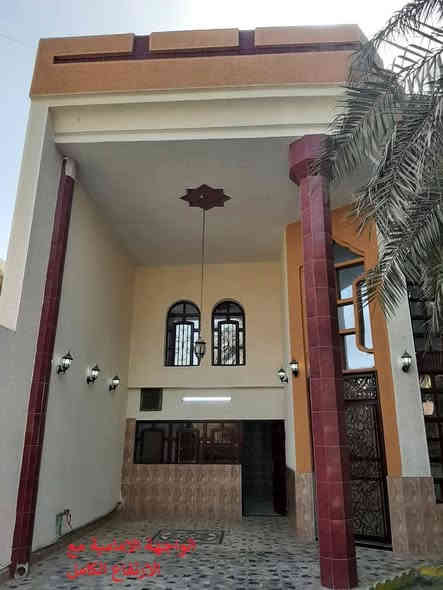 السلام عليكم

بيت كبير للبيع - السعر ٣٧٥ مليون

طابو صرف 

موقعه الزعفرانية/ خلف سوق الهوى 

(ست غرف نوم) 

البيت طابقين  ويتكون من ستة غرف نوم كبيرة جداً وصالتين واستقبال كبيرة ومطبخ وأربع تواليتات۔ البيت بناء مسلح درجة اولى ونظيف جدا وعالي الرفاهية وكما يظهر بالصور التفصيلية۔ مساحة الارض 225متر مربع والجبهة 8 متر والنزال 28 متر۔ الكهرباء ثري-فيز۔ مع خط مولد شارع وخط إنترنت ويحتوي على حديقة وطارمة طويلة تكفي لسيارتين إضافة الى وجود رصيف عريض أمام المنزل ۔ البيت مجهز بخزانات ماء عدد ثلاثة وماطور وسخان ماء عدد 2 ومراوح سقفية دفن عدد اثنان وساحبات هواء متعددة وسقف ثانوي اضافة الى جميع الانارة ومآخذ الكهرباء.

للاستفسار الاتصال بالرقم *********** يوجد واتسب.
