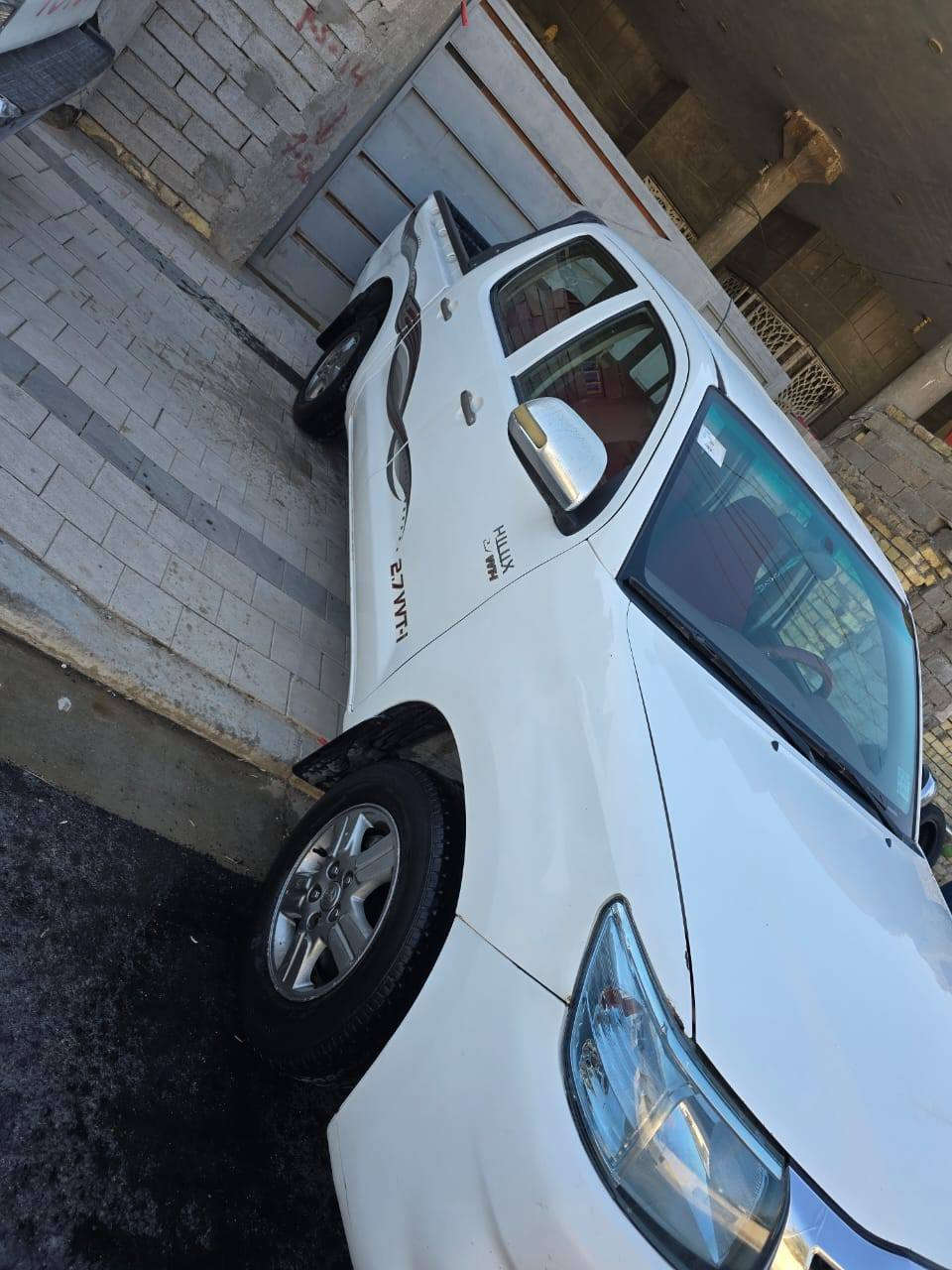 سلام عليكم للبيع هايلوكس للبيع موديل٢٠١٣ ***********
