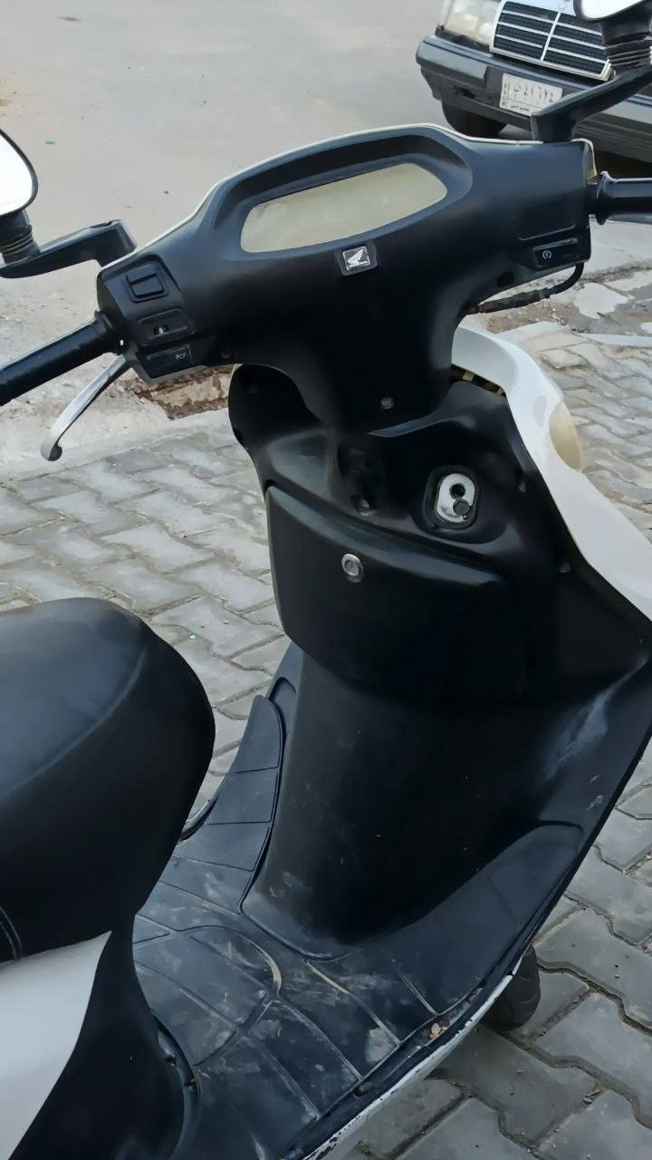 سلام عليكم  دراجة سبيسي ياباني مكينة مفتوح دراجة شغالة كفرات اصلي السعر 500بيهة مجال مكان كوت انوار الصدر  ***********  تصال علة رقم
