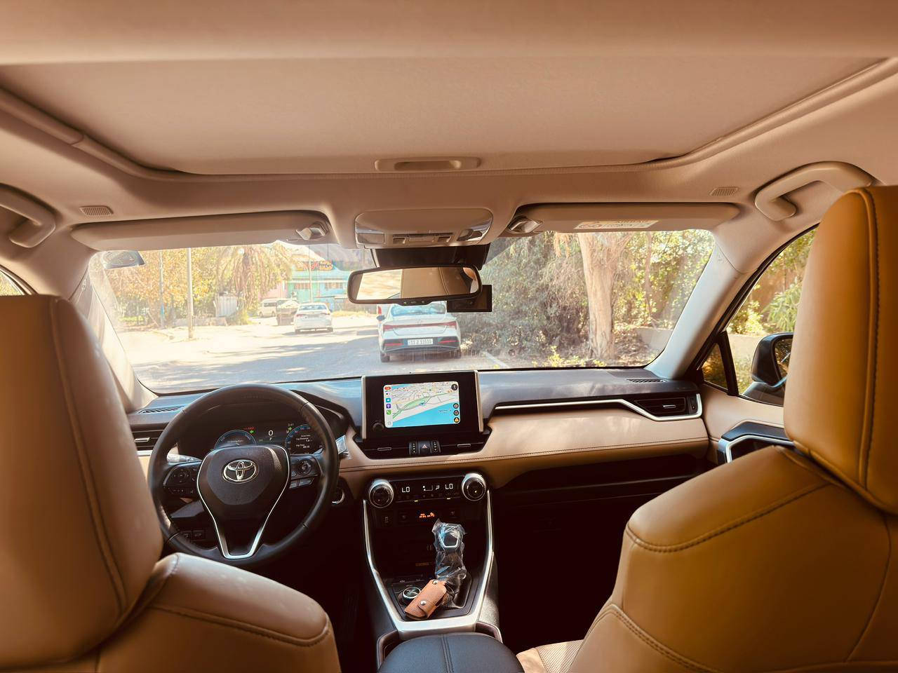 🚘 تويوتا RAV4 Limited 2025 هايبرد 🚘
▫️ ياباني أصلي
▫️ استيراد خاص من كوريا
▫️ دفع رباعي Four Drive
▫️ سيارة جديدة بمعنى الكلمة – بجم كبس بدون إرباك
▫️ مع ضرر خفيف قرب الدعامية الخلفية

✨ المواصفات: ▪️ محرك 2500 هايبرد
▪️ فتحة سقف
▪️ تدفئة وتبريد كشنات
▪️ تدفئة كشنات خلفية
▪️ مثبت سرعة
▪️ شاشة كبيرة داخلية
▪️ رنكات قياس 19
▪️ داخلية جمالية جداً
▪️ ترقيم جديد

📌 ممشى السيارة: 11,000 كم فقط
📍 موقع السيارة: بغداد – الأعظمية
👤 مالك واحد فقط

📞 رقم التواصل: ***********
