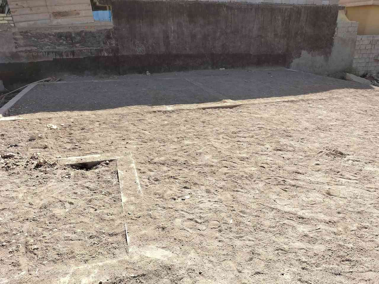 قطعه (بتلو ). 200متر.  ملك طابو صرف
الغالبية حي العسكري. قرب مركز صحي الغالبية
رقم. ***********
