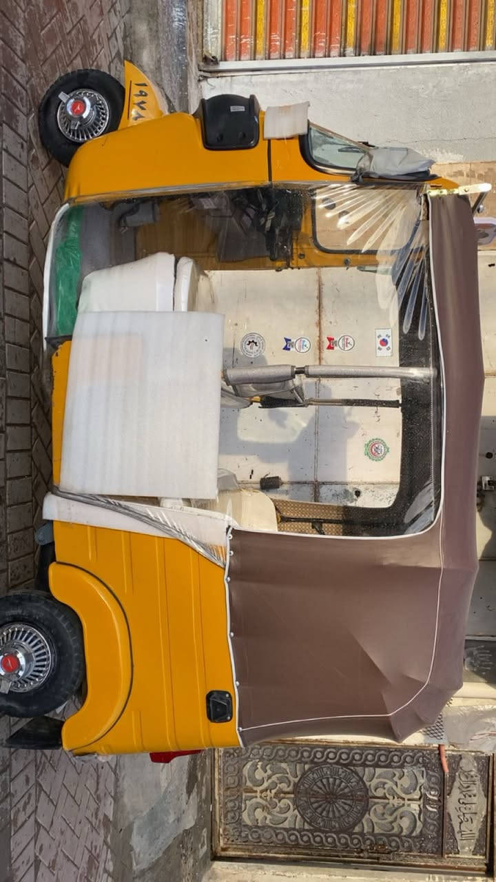 سلام عليكم تكتك البيع تكتك نظيفه مابيه شي وجهزه الشارع رقم وسنويه تحول ثاني يوم
دخله ب2019//2018 سعر 6ونص  /***********
