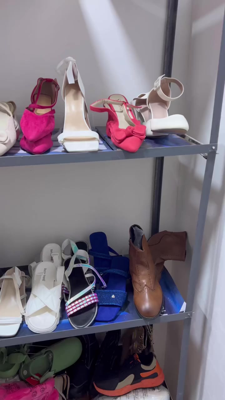 شلعه للبيع 
سعر القطعه 3ونص
للتواصل ***********
