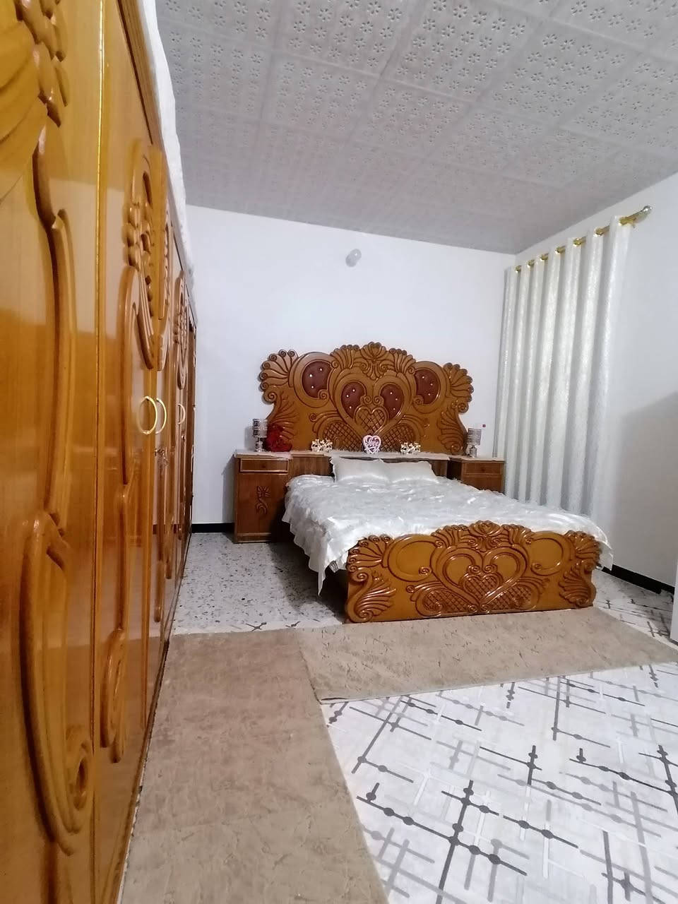 السلام عليكم
بيت ١٠٠متر للبيع خلف مجمع عماد سكر مقابيل الرادار

بي غرفه واستقبال ومطبخ وصاله وتخاريج عايز تشاريف

السعر ٣٩ وبي مجال

عرض الشارع ٧

الأساس حجر البناء ابلوك السكف عكاده

يبعد عن الشارع العام ١٥٠

***********
