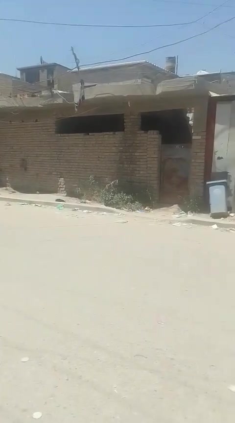 بيت ب معسكر البلديات يم الصورة للبيع أو امراوس لا ستفسار ***********مساحه 100 مربع واجهة عشرة ب عشرة
