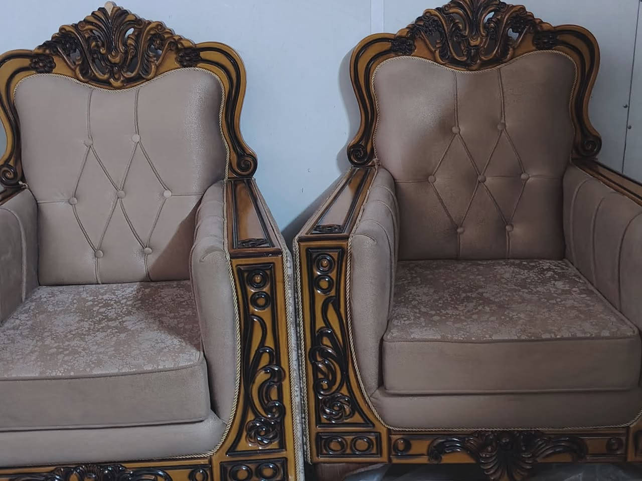 .
2 مقاعد شغل عراقي تكمة نضيفات جدآ المقعد 100

1 مقعد تركي قماش خاولي 50

مكاني بغداد الدورة الميكانيك


**إذا كنت صاحب هذا الإعلان وتريد حذفه لأي سبب، رجاءا أرسل رسالة إلى الدعم الفني**