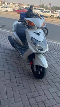 دراجه سكنس فحل للبيع  دراجه نضيفه مكينه كفاله برغي ممفتوح بيها بس بيها...