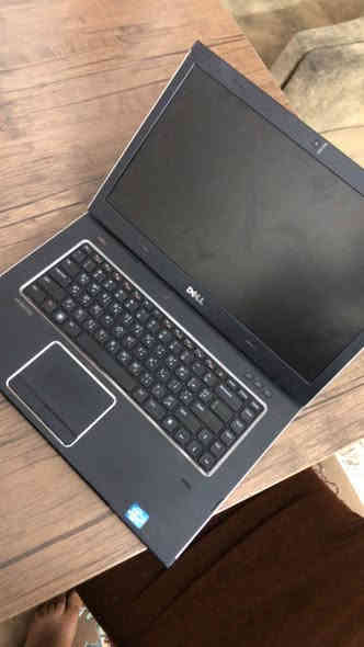 لابتوب ديل ججم 15 
ذاكره ٣٢٠ وهارد داخلي ثاني ٥٠٠ 
ما بيها اي نقص وكامله ملحقات وشاحنه وبيها درايفر وكاونتر وبيها كامره ومال قرص هم ونضيفه هم 
السعر ١٥٠ وبيها مجال 
المكان بغداد الدوره 
***********
