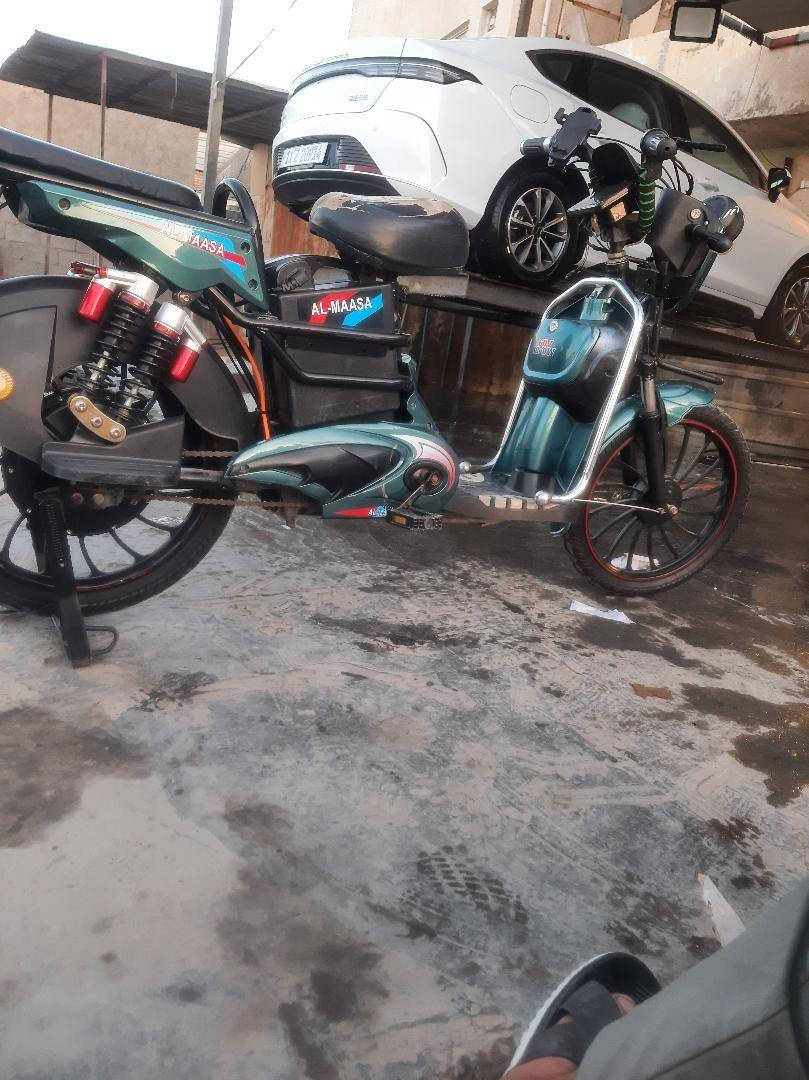 السلام عليكم دراجة شحن
بطاريات 5 جديد
مكاني الشعب الثعالبة شارع البانزين خانة
رقم *********** بي واتساب خابرني وتدلل
