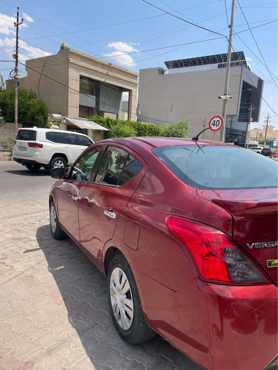 Nissan versa 
2018 amreke 

2 دەرگا و دۆسەی سبوغ 
یەک دوو جێ شوخت 
جەمپی پێش هەیە 
ئێڕباگ بویتەوە 
مەکینە V4,16 کەپس
ڕەقەم و سەنەوی ٢٠٢٥
ڕۆیشتن / ١٠٥ هەزار میل 
مواسفات Sv 

نرخ / ٩٠ $
*********** أربيل, العراق

