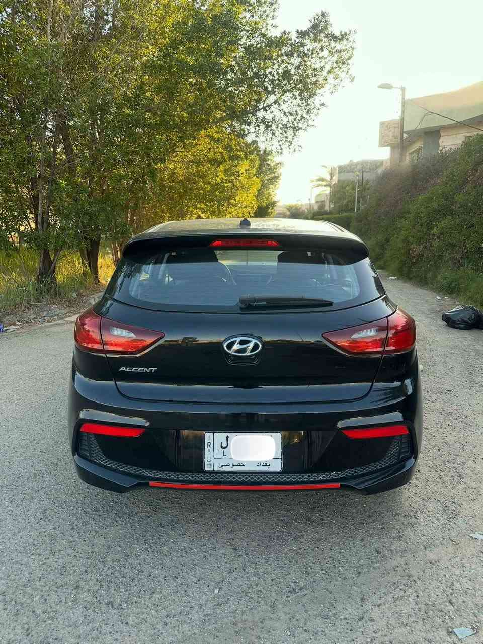 اكسنت 2019  
هاج باك الشكل الحديث 20
السياره وارد كندي رقم بغداد خصوصي

المواصفات :-
1-محرك بسعه 1600 نوع GDI
2-القير اوتماتيك ميكانيكي 6 نمر
3-ثلاث وضعيات قياده 
(طبيعي + اقتصادي + سبورت )
4-تحكم استيرن جهتين
5-راديو شاشه وكاله 
6-مانع انزلاق ABS
7-مثبت سرعه 
8-كشنات امامية تدفئة 
9-تبريد وكاله
10-ماء الراديتر وكاله
11-تحتوي 9 وسائد هوائية سليمه
12-تخم تايرات جديد 
13- اسبير السياره غير مستعمل 
14-تحكم صوتي بالاستيرن

السياره سليمة من كل النواحي مكفوله كفاله عامه ( شواصي + لغود + محرك + واسائد هوائيه + تبريد ) السياره استخدام بيت فقط على كد الدوام 

اسياره حادثها فقط جاملغ امامي وشوي من بنيد جه السايق ضربتها من امريكا صفح و موجد السونار مالتها بصور

السعر مطلوب 105 ورقه وبيها مجال لشراي وموجود وتساب لتواصل ***********
