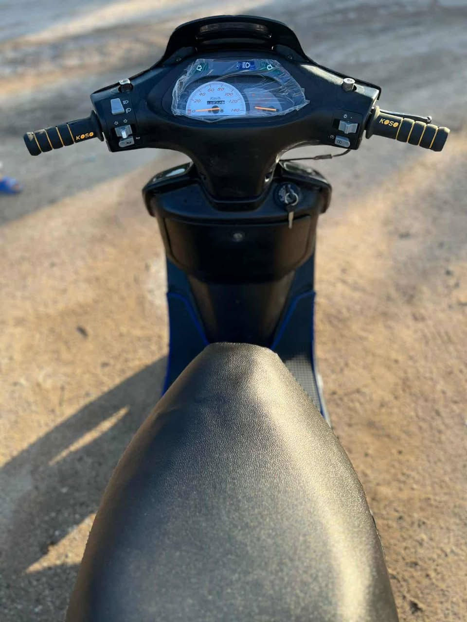 سلام عليكم دراجه فراشه فحل دسك حاويه كهربائياتهه كلهه شغاله سلف وهندر مكاني بني منصور الحده للستفسار ع هاذ رقم ***********
