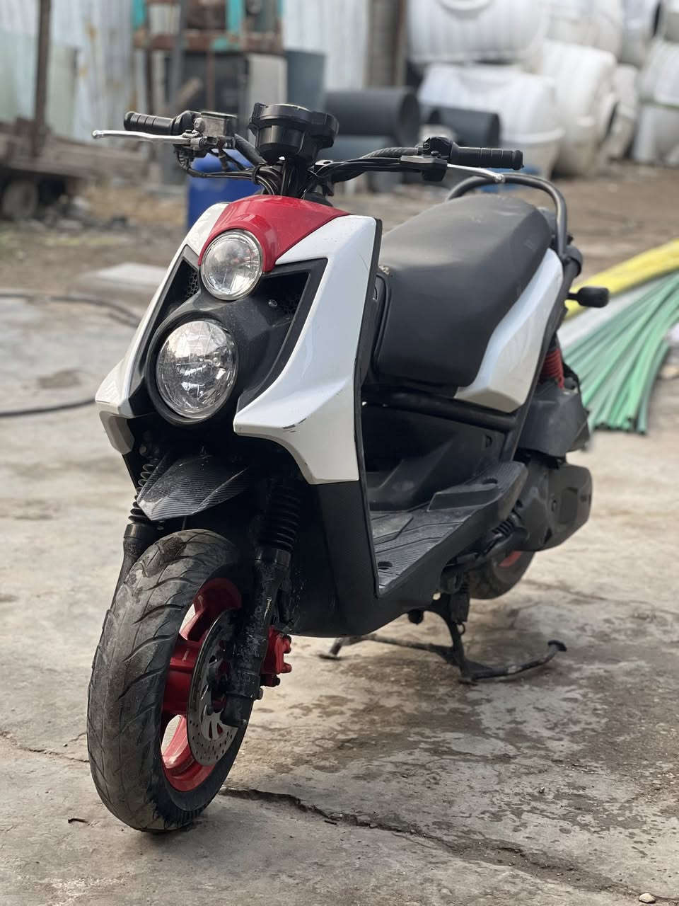 السلام عليكم الدراجه للبيع سكنس جبلي كافاله عام دراجه صاري سبوع نزلت من الضلال دراجه تخبل مابيه اي نقص جيب فيتر وتعال شوف بعينك مكان العبيدي السعر 10250وبيه مجال حك الجيه لن مسعجل على بيعه رقمي ***********
