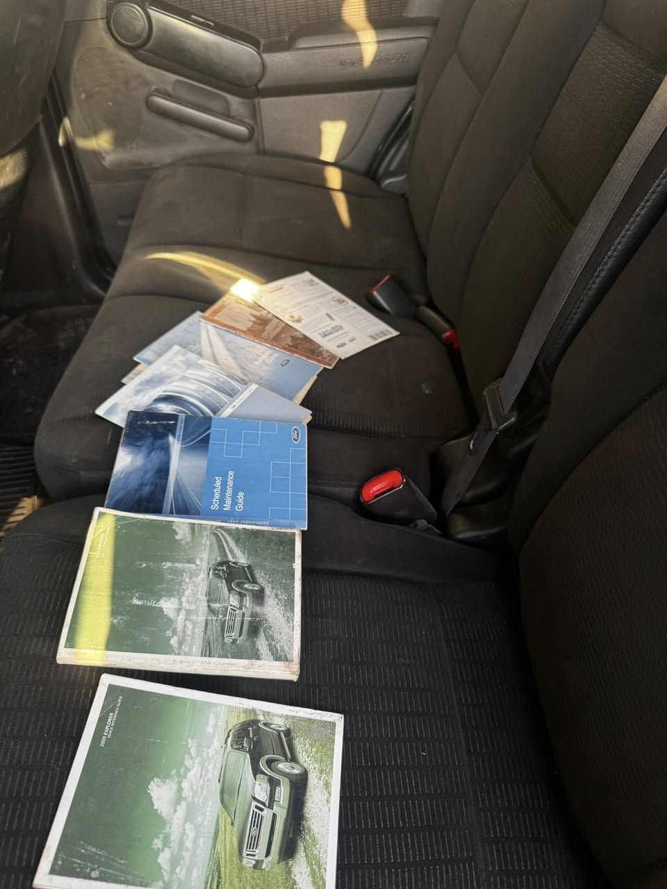 السلام عليكم
البيع فورد اكسبلاور 2009
وارد امريكي داخلة كلين 
السيارة رقم سليماني بسمي هزة سنوية جدد
السيارة مكفولة شرط الكهربائيات واير ممزلوغ بيهن
تتفئة تبريد فور ويل مكفولة السيارةجديدة
***********
