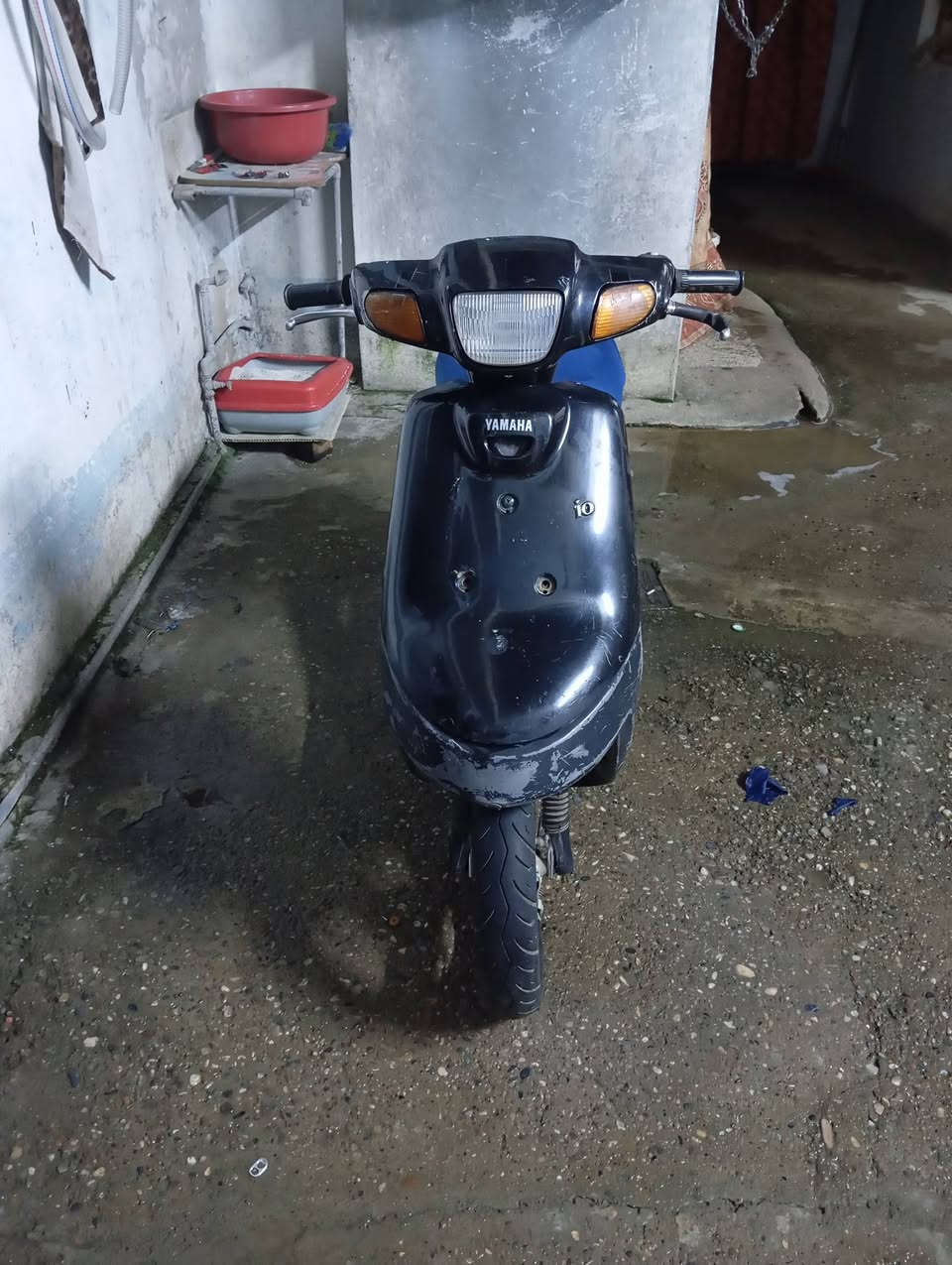 ماطور بوتين للبيع
متروك ما يشتغل شاصي شرط
سعر 90 وبي مجال تك سكريته
مكاني موصل جانب الايمن 
*********** واتساب
