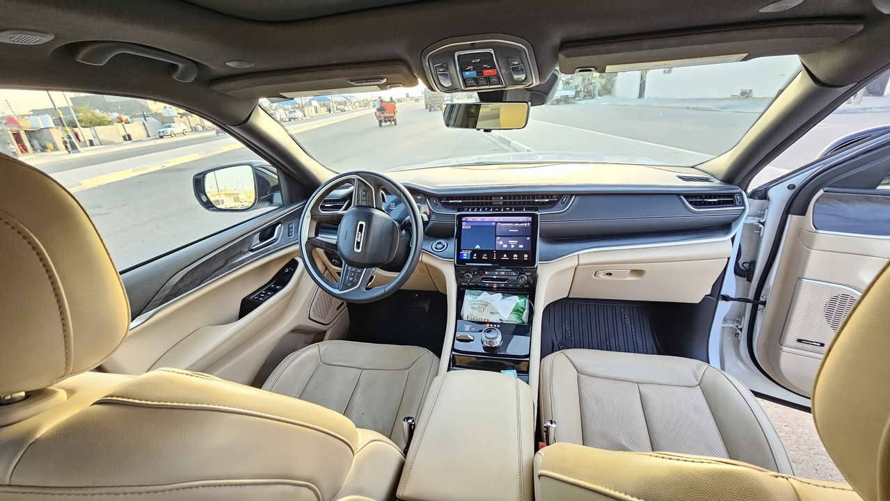 للبيع جيب 2023 فول مواصفات سعر 260 مكان بصره رقم بغداد بسمي صور الحادث مرفقه *********** البصرة, العراق
