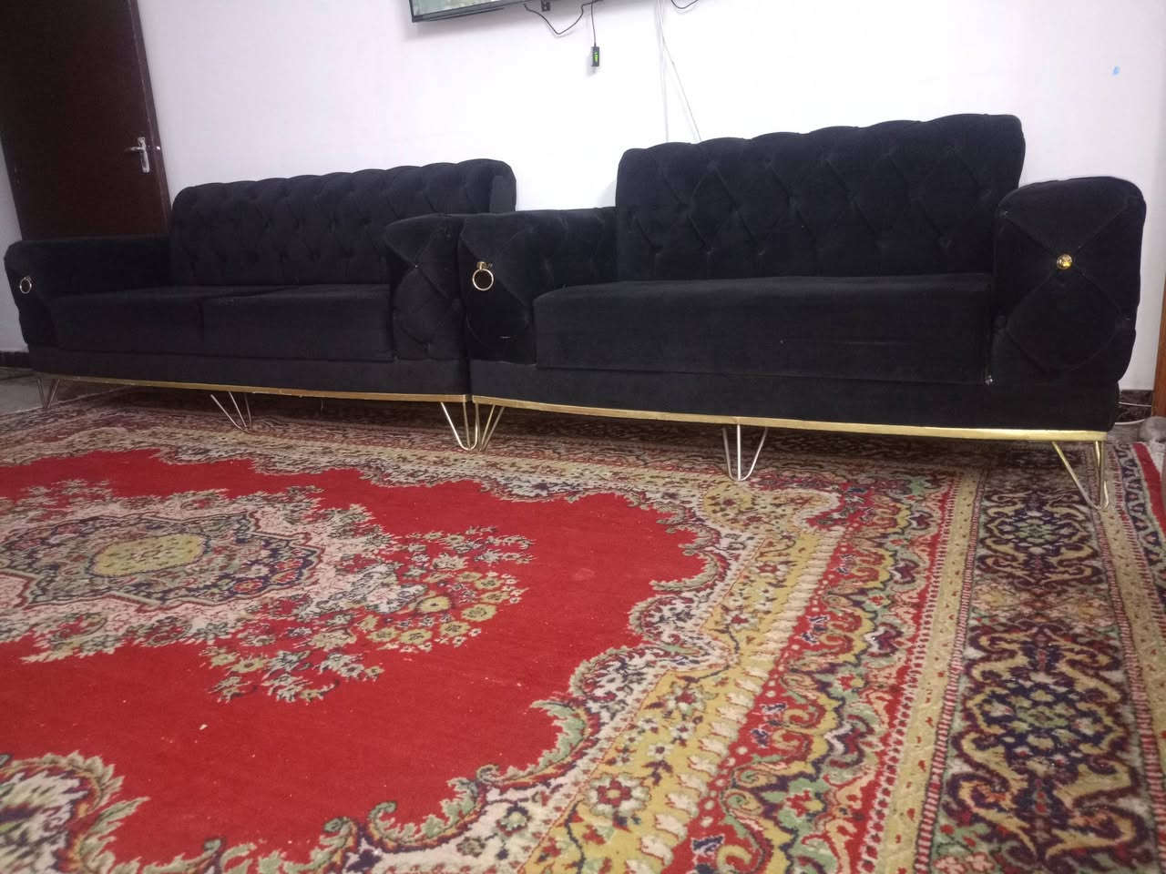 تخم 12مقعد للبيع 350 وبي مجال
المكان الشرطه الخامسه 
الرقم ***********
