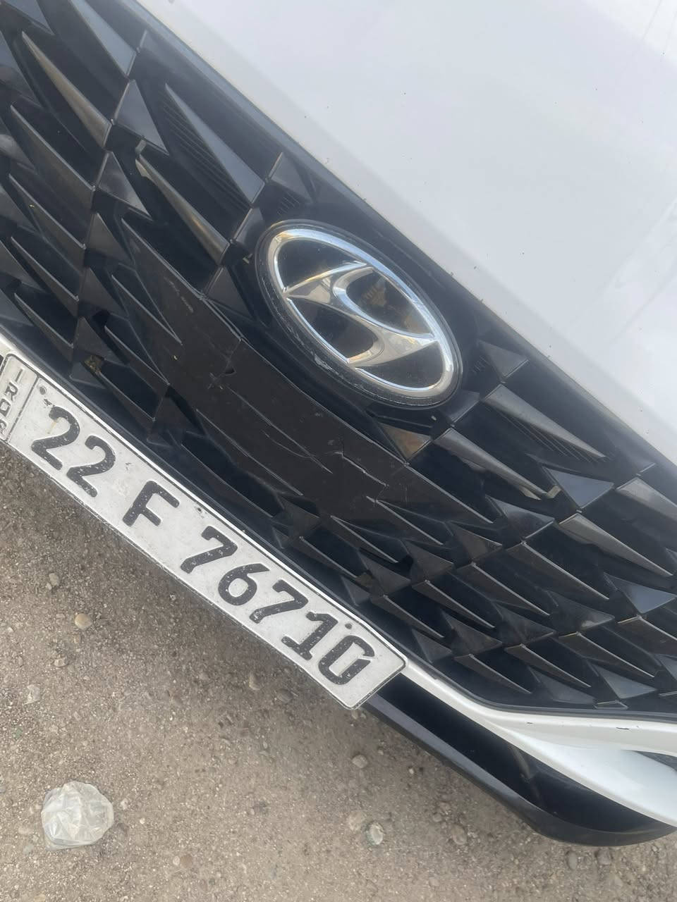 بيع
السلام عليكم ورحمه الله 
سوناتا SEL 2021 
وارد امريكي 
قطعه وحده تبديل نفس اللون باب السكن
ماشيه ١٩٣٠٠٠كيلو
بيها ضرر بالبيبان السكن والخلفي واضح بالصور 
سياره مكينتها جديدة موديل ٢٠٢٥ 
بانوراما 
رادار امامي 
دخول ذكي 
اوتو هولد 
شاحن لاسلكي
شاشه ديجيتال 
اربع انضمه قياده 
رادار جانبي 
صندوق ذكي يفتح عند الاقتراب.
مكينة 2500  تنفس طبيعي.
***********
السعر 
16700$وبيها مجال للشراي
