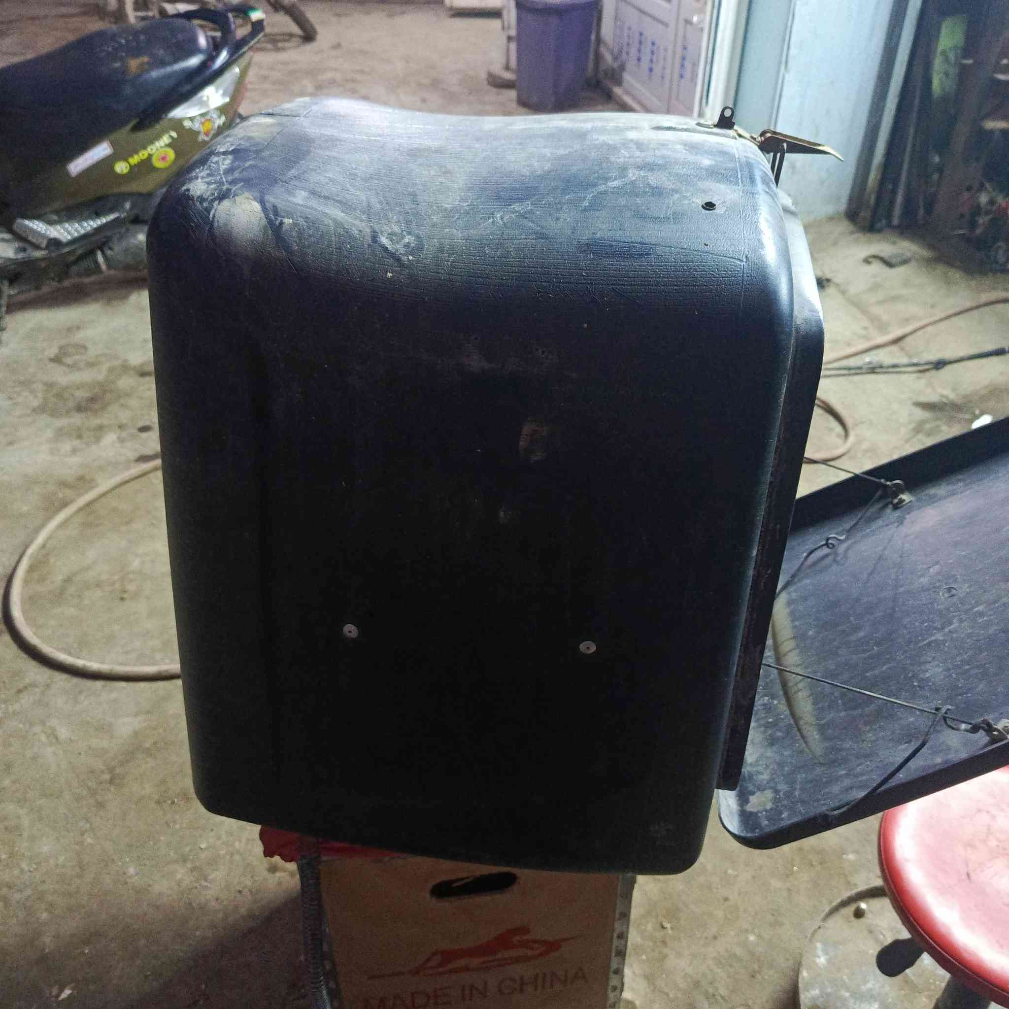 سلام عليكم صندوك دلفري نضيف مستخدم شي قليل ***********مكاني بعقوبة سعره 25بي مجال
