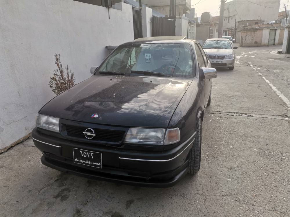 ئۆپڵ ڤیــــــــــــکترا 
مۆدێــــــــــــل 1991
سڵایـــــــت قفڵ مەرکەزی
ئاڕم پلاستیـــــــــــک هەولێر
مەکـــــــــینە16ی قایش پان
گێڕومەکینەو کارەبایی بەشەرت
لێدراوبڕاوە بەشـــــــــــــــــەرت....

***********
*********** أربيل, العراق
