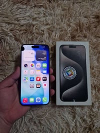 ايفون 15 برو ماكس ٢٥٦ • بطارية ٨٩ • نقطة سودة بالشاشة