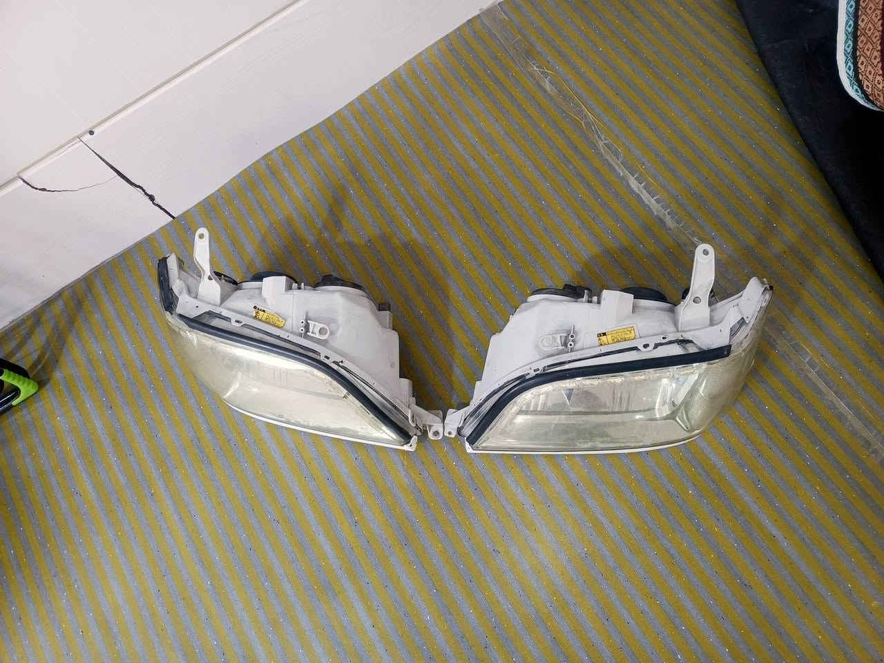 السلام عليكم لايتات ملكة اكرستال جاهزات لاكسر لاقطع فيشة فقط بيه ليطة طاكة ومسويلة وحدة كلوباتهن كلهن جاهزات وشغالات السعر ١٦٠ وبيهن مجال 
العنوان البصرة القرنة ***********
