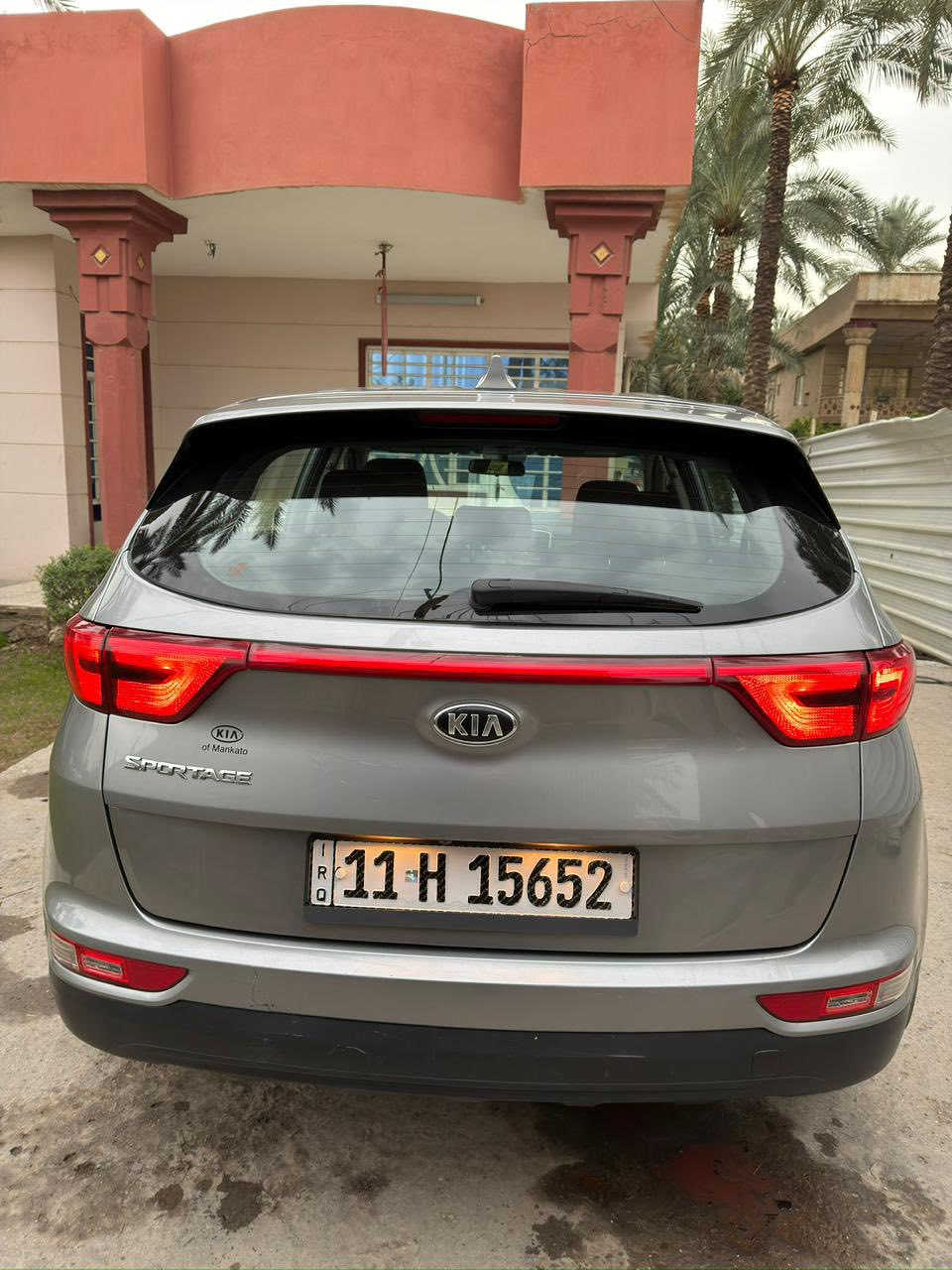 سبورتج 2019.    LX.   سياره بدون حادث. سرقه. فقط جاملغ وبنيد.  سياره نضيفه جدا.  بدون حادث ماشيه 67.    مكاني بغداد شارع حيفا السعره 157.   وبيه مجال قليل.   رقمه بغداد الجديد وباسمي.       ***********.
