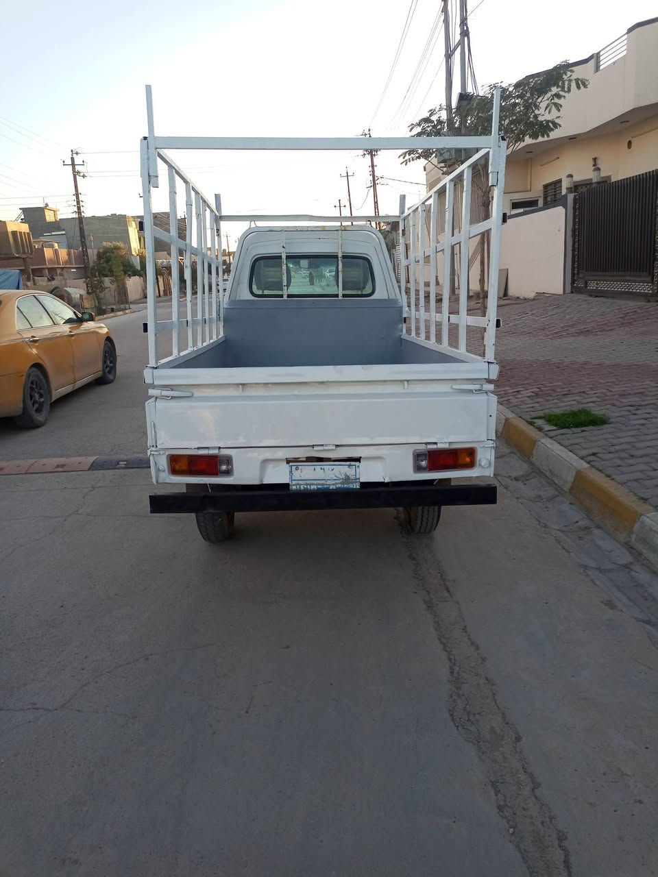 بسم الله مرحبا فاو للبيع تسلسل مرور كير محرك شرط لاصرف لا بخار اكسل شرط شاصي شرط حصيره مابي خويس كهربائيات كله شغال جنج وغلاف كامل دوشمه جديد دشبول بلادي بيه طخطخات بل باب السائق فقط سعر ١٦ بي مجال قليل ☎️ واتساب *********** اسيا ☎️ *********** تحياتي للجميع
