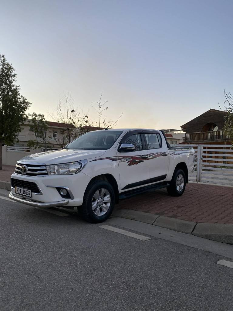 تۆیۆتا هایلۆکس ٢٠١٦
سیدنهرۆ دەبڵ ئەکسل
گێر عادی
گێرو مەکینەی بەشەرت نەکراوەتەوە
یەک پەلە ساردی هەیە
سەیارەکە زۆر پاک و جوانە بێ عەیبە ماڵی دۆستە
شاشە و کامێرایە 
هۆکی پێش و دوای پێوەیە
سەنەوی تا ٢٠٢٨ تازەیە
٢١٩ هەزار ڕۆشتوە
نرخی ٢٣٩ گەڵاو معامەلە
*********** السليمانية, العراق
