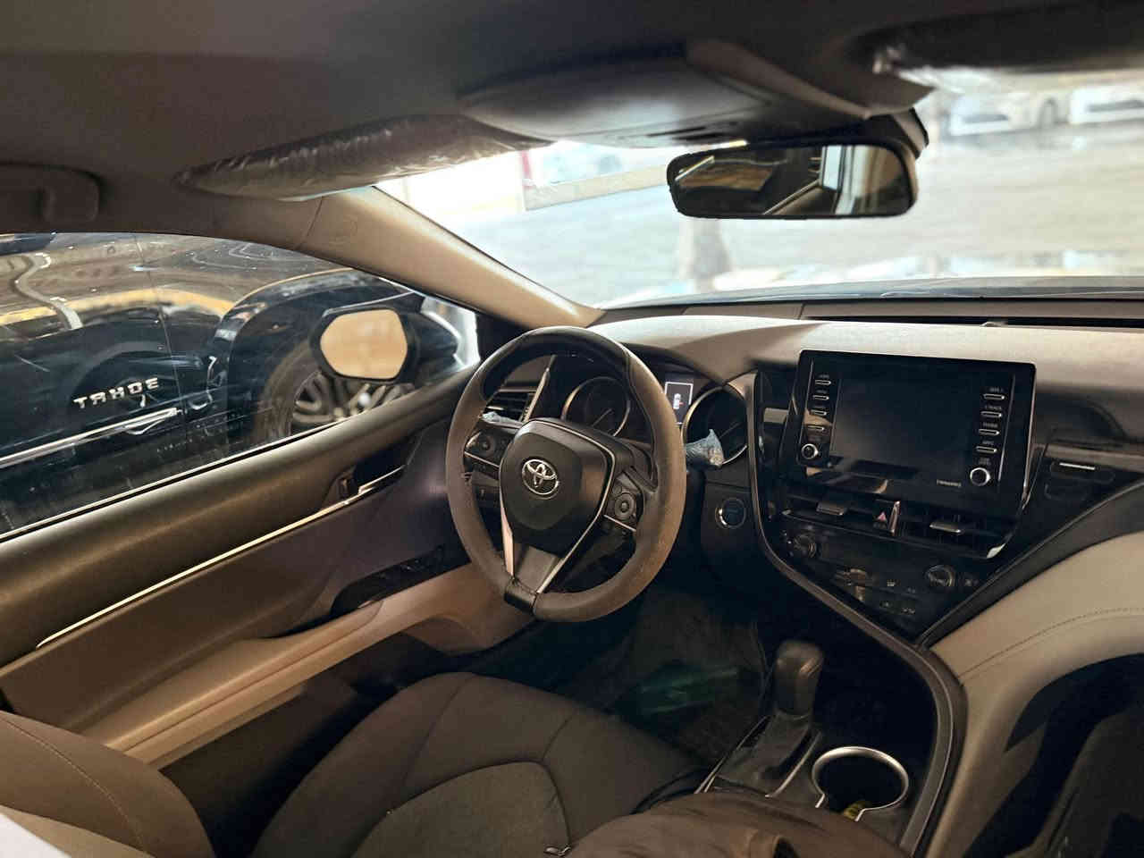 السلام عليكم كامري موديل2021السياره حيل نضيفه تحويل ثاني يوم السياره بيها ثلاث قطع السياره امريكيه رقم بغداد المانيه جديد سعر السياره17.500مكان السياره الرمادي
رقم صاحب السياره
***********
