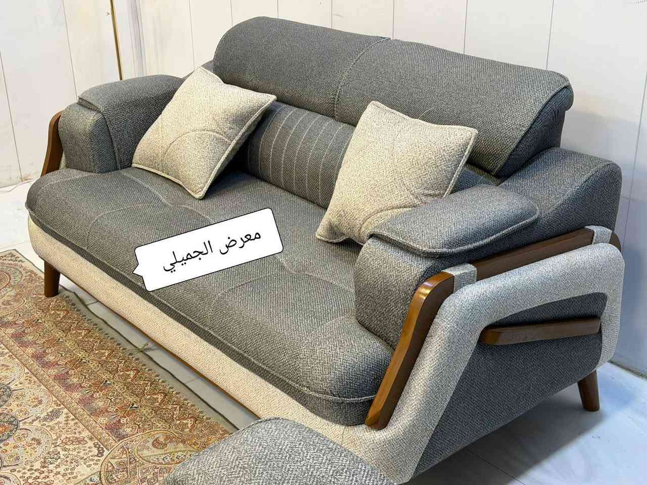 معرض عباس مردان الجميلي 
طخم مودرن مستورد 
التصميم الاول ٣+٣+٢+١+١
التصميم الثاني ٣+٣+١+١+١+١
مجموع ١٠مقاعد كل موديل 
خشب چام روسي 
قاعده كاندس مطاط
اسفنج ضغط عالي
قماش درجة اولى

العنوان/ديالى الخالص ناحية هبهب 
رقم الهاتف/***********
يوجد لدينا خدمة توصيل كافة محافظات العراق 
 #طخم #مودرن  #درجة #اولى #🥰😁
