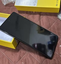 حبايب ايباد ومبايل للبيع جدد لوك الايباد ذاكره ١٢٨)مبايل(١٦) توصيل متو...