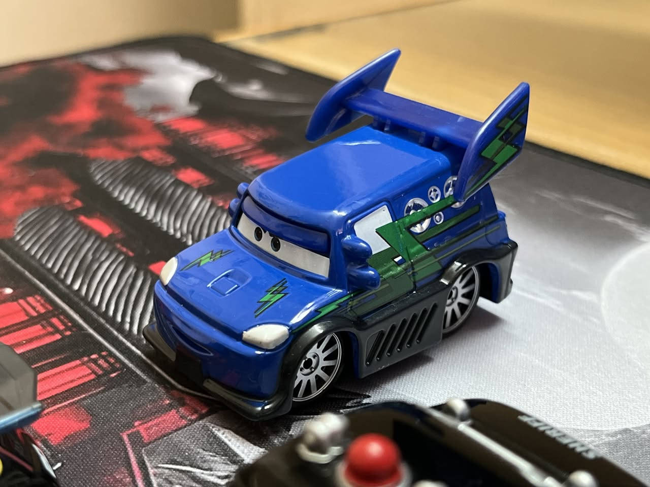 كوليكشن عائلة برق بنزين
معدن بالكامل

عربيات ديزني كارز (من كرتون برق بنزين) Cars معدن أصلية – بجودة عالية وتفاصيل ممتازة


**إذا كنت صاحب هذا الإعلان وتريد حذفه لأي سبب، رجاءا أرسل رسالة إلى الدعم الفني**