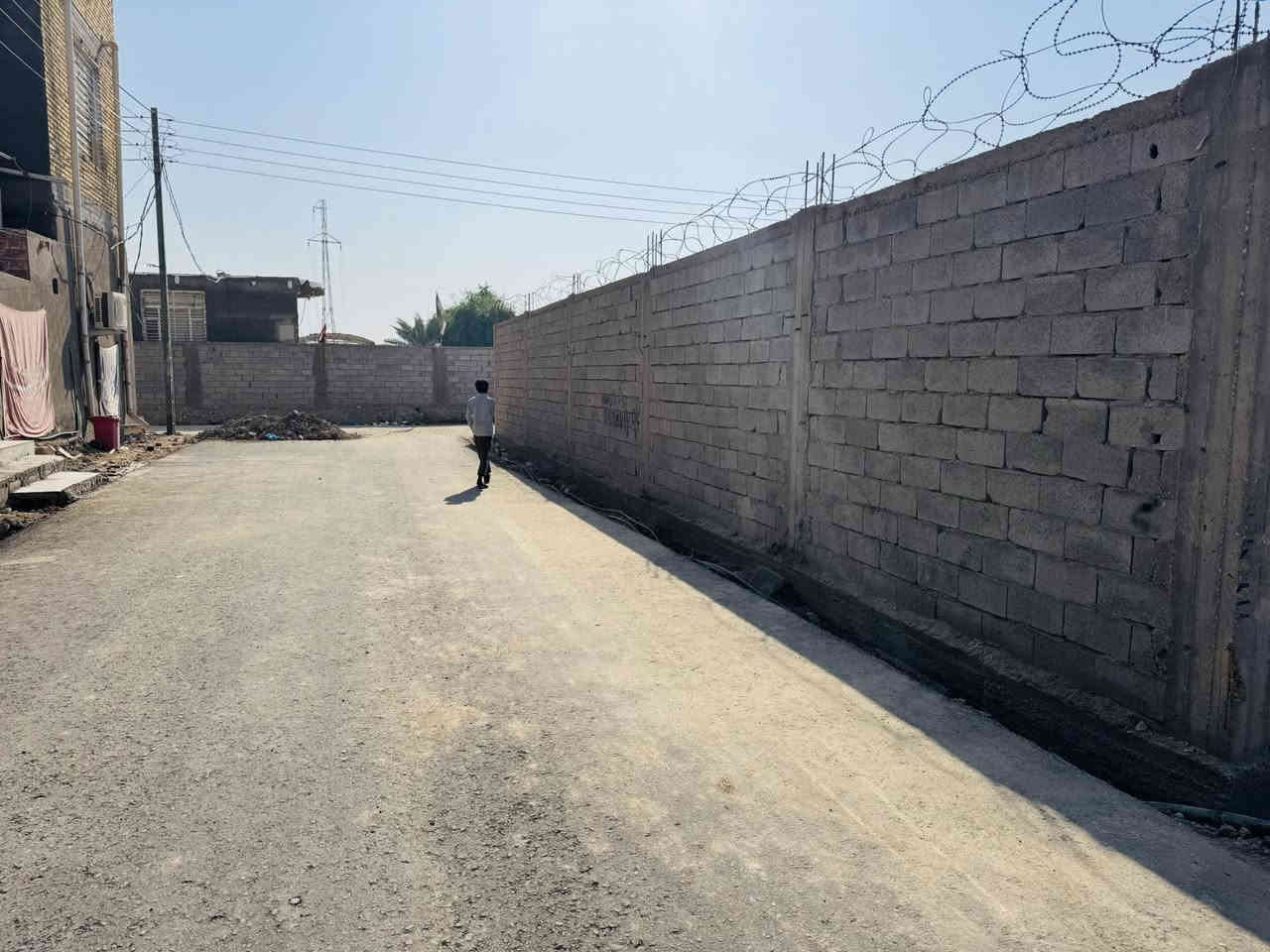 أللهم صلي على محمد وآل محمد 
💥 قطعه( ٢٠٠ )متر زراعي (ركن)
💥 ثاني قطعه عن الشرع العام 
💥مسيجه وكامله (كامل خدمات)
💥 ركن عله شارع (٨) والثاني (١٢)
💥حي الجوادين ~شارع ام البنين 
@إشارة☎️***********💥
يمكنكم زيارة مكتبنا الواقع في منطقة شريف الرضي باسم (جعفر الاسدي للعقار )
