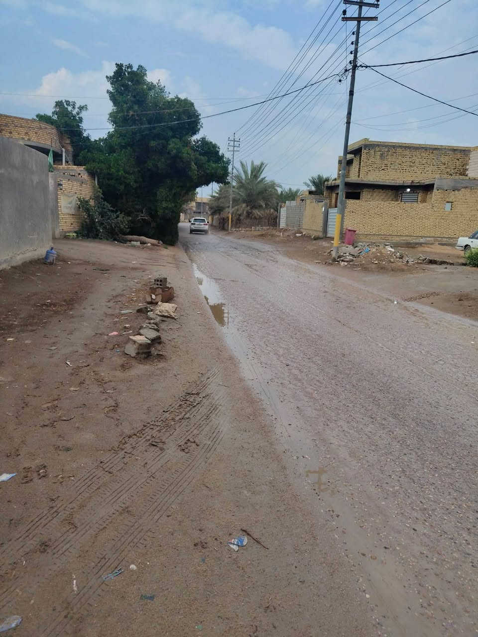 يا الله سلام عليكم قطعه للبيع مساحه 230تقريب طريق سفينه بين مدرسه ال واثق ول دله بل نص موقع كلش حلو عله شارع ريسي  اي ستفسار تصل مسيجه وجاهزه***********
