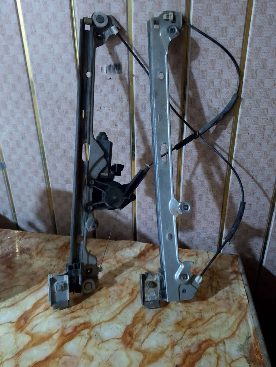 غراض الفينيه 6 برغي بسعر مناسب الزبير المربد القديم ***********
جام. صفح جام داعه
كمبريسر
باور 
دينمو
مكاين جام
بنيد 
جاملغ
