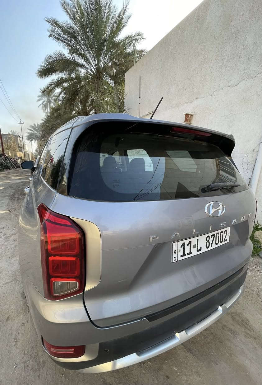 بلسايد 2020 بـ 225 ورقه فقط
رقم بغداد بأسمي تحويل مباشر عقد مروري بنفس اليوم وتحويل ثاني يوم الحادث ورقم الشاصي موجود بالمنشور … المواصفات فتحه سقف شاشه كشنات سياحي بصمه كشنات مخمل وباقي المواصفات المعروفه. 

ضررها حادث امريكا فقط ومرفق رقم الشاصي وحادثها بالمنشور
مكان السياره صباحاً وظهراً -  كربلاء
العصر وبالليل موجوده في بابل - المسيب 
رقم الهاتف للتواصل ‭***********‬
